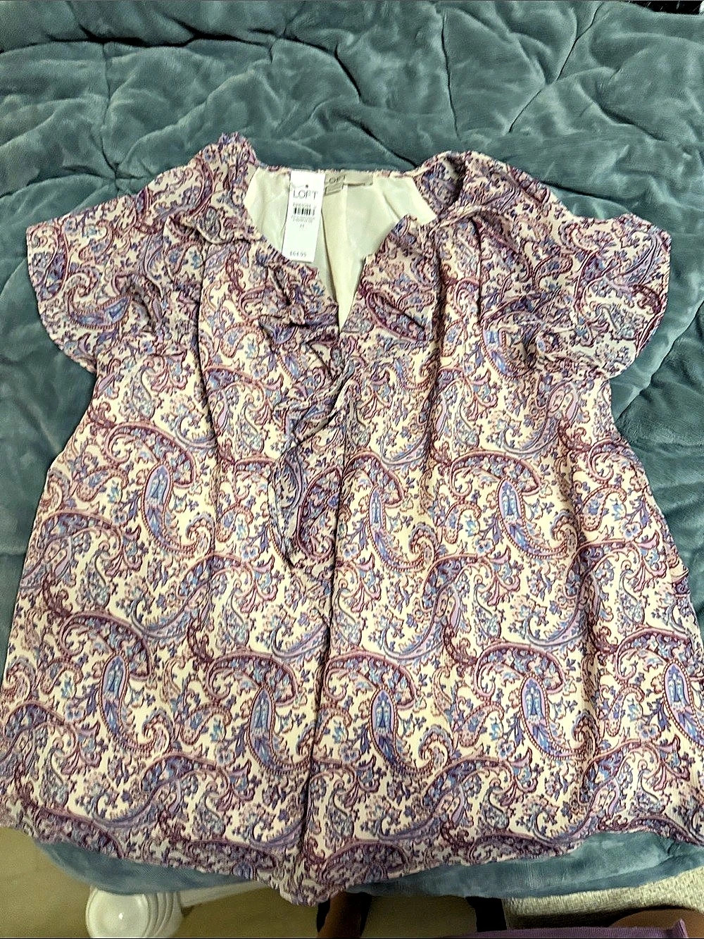 LOFT Paisley Flutter Sleeve Top in Cream & Purple Size Medium